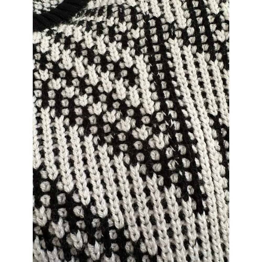Coach Black White Geometric Chevron Knit V-Neck Sweater Pullover Men's size M
